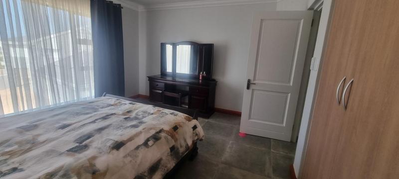 6 Bedroom Property for Sale in Outeniqua Strand Western Cape